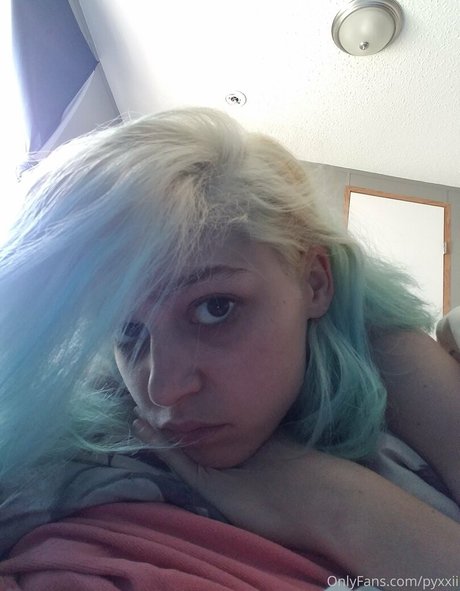 pyxxii erotic star pictures