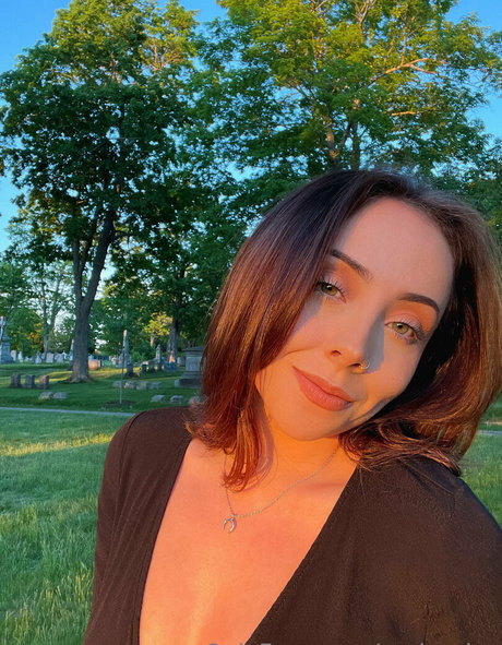 aerinaries model nudes pic