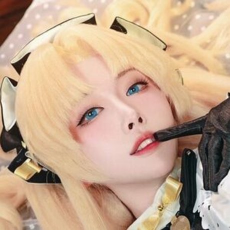 sakuracyan_ pretty model gallery