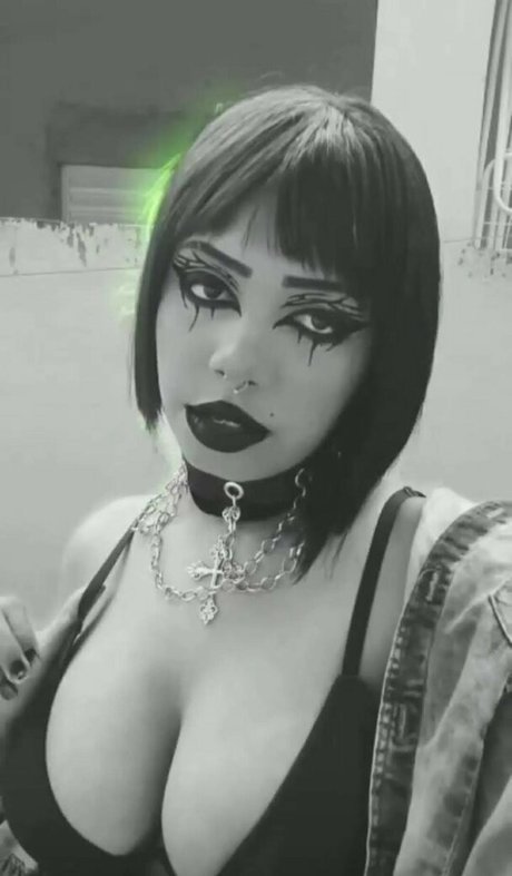 sexgothbarbie model nude picture