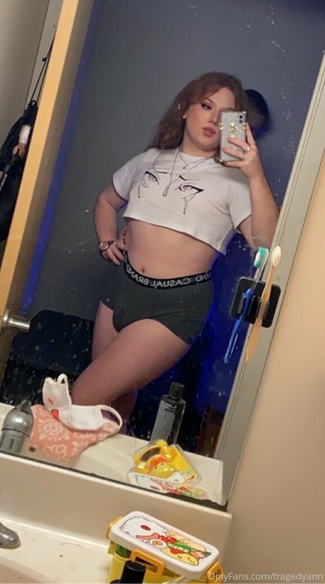 tragedyann high quality star photo