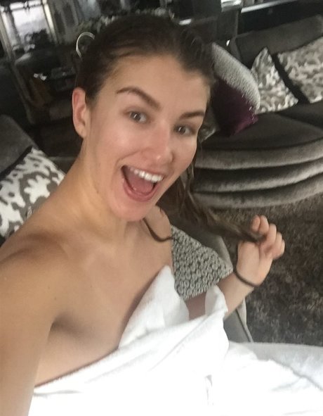 Amy Willerton hd star picture