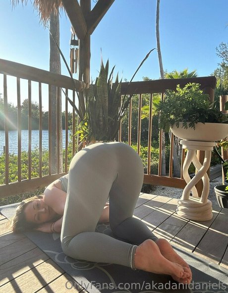 akadanidaniels star sex photo