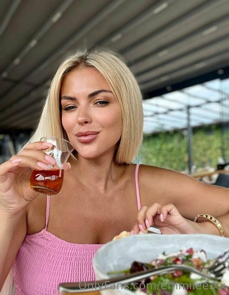 emmilee xx sex actress photo