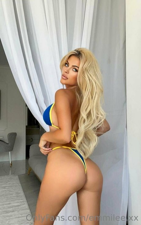 emmilee xx model nice pics