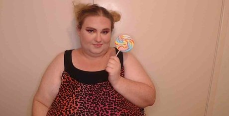 laladelilah model sex archive