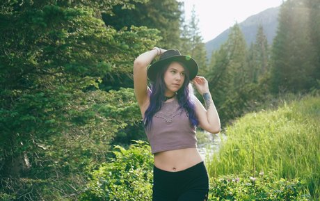 lolaxsparks star porn pics