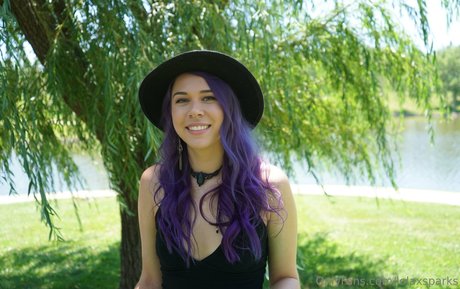 lolaxsparks free actress galleries