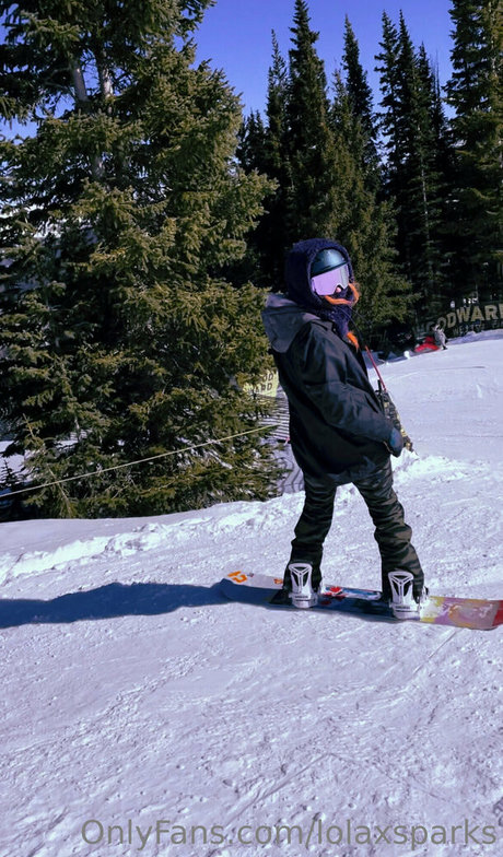 lolaxsparks beautiful actress pictures