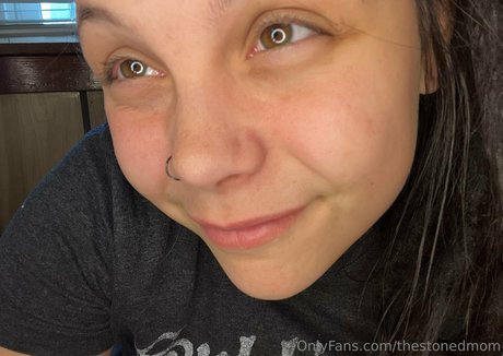 thestonedmom star gallery