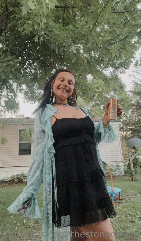 thestonedmom exclusive star img