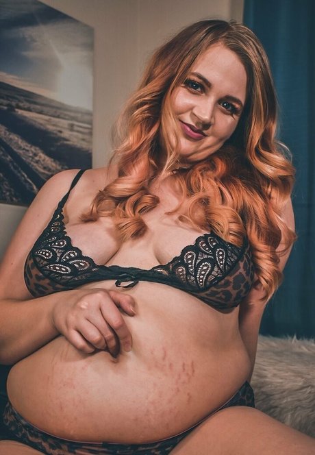 kinkycurvykat hd model photos