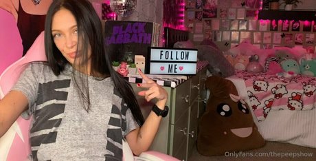 thepeepshow model adult pics