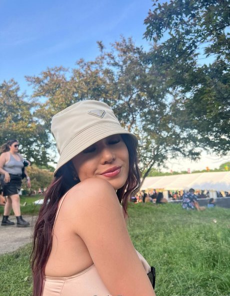 player2tiff erotic actress pic