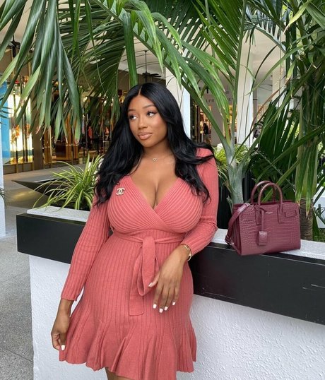 Vivi Panamera best actress archive