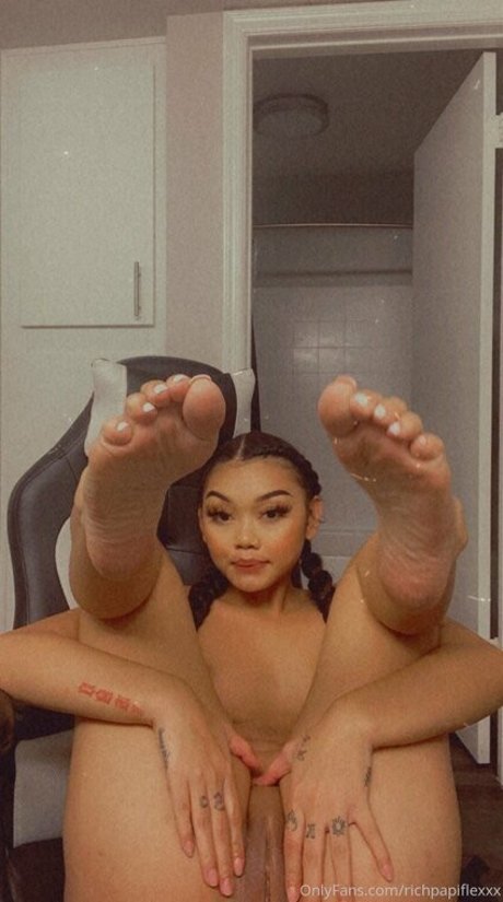 richpapiflexxx model hd pic