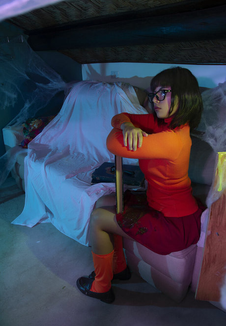 Nooneenoni model exclusive picture