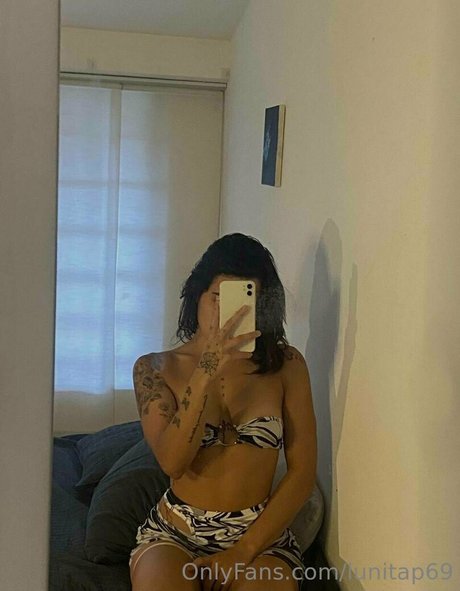 lunitap69 naked model img