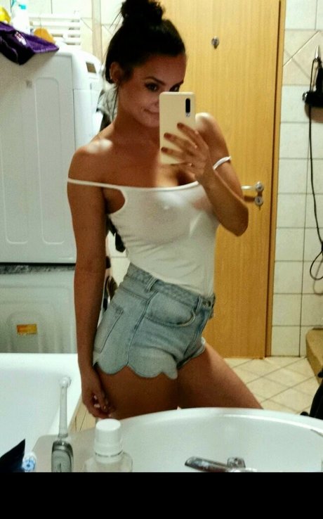 Baranyai Lanyok adult star pics