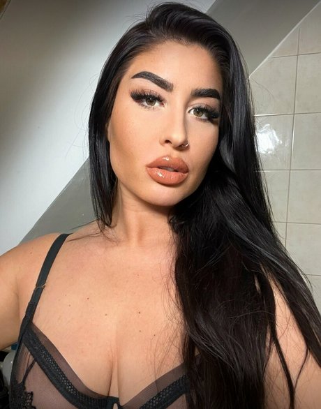 Baranyai Lanyok star naked photo