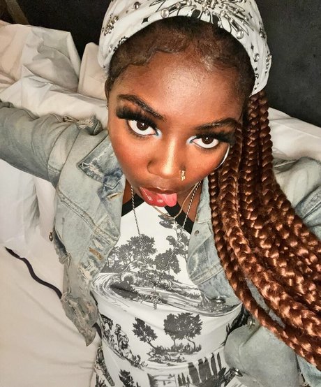 Alijahkai exclusive star archive