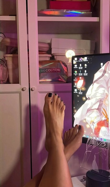 mommy onlyfans hot nude image