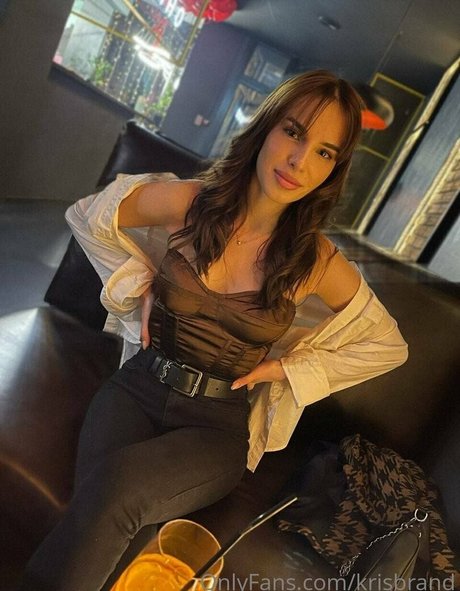 krisblow nude actress picture