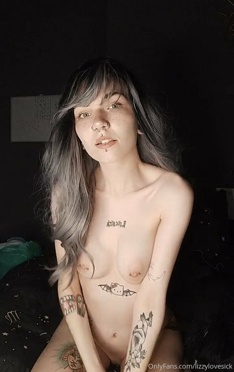 lizzylovesick star nude pics