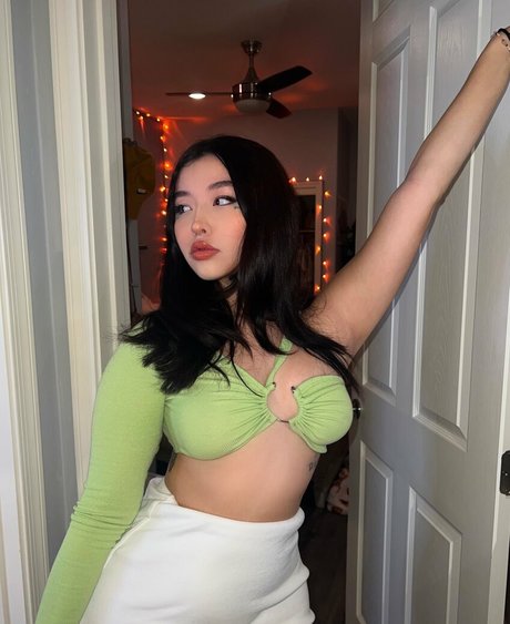 Alexaisobell high quality model picture