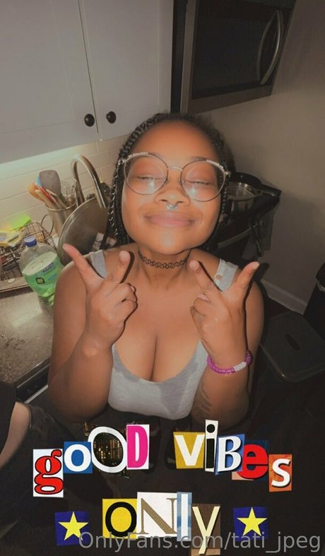 tati jpeg naked star img