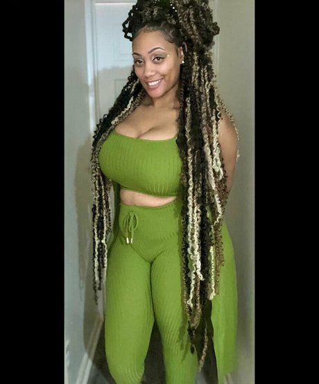 Rarrired sexy star pic