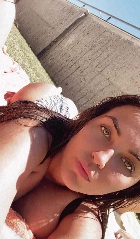 Anneris18 pornstar erotic pics