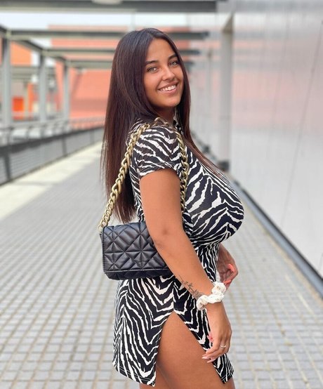 shemale outdoor onlyfans erotic images