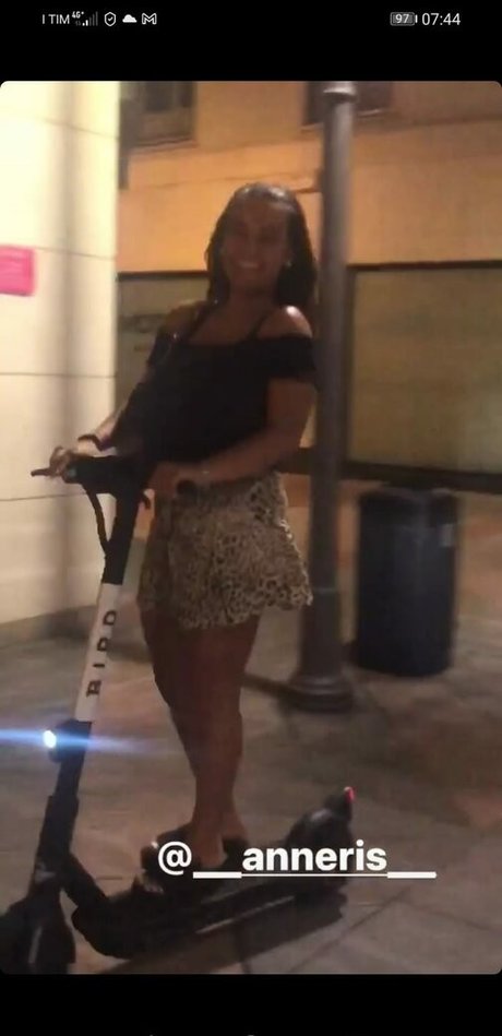 Anneris18 nude star image