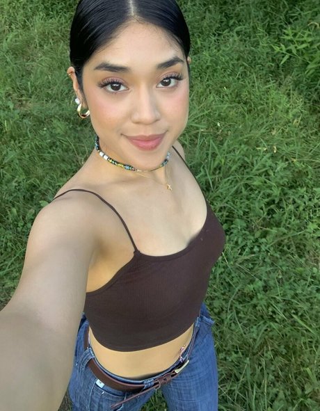 vashwty erotic model gallery