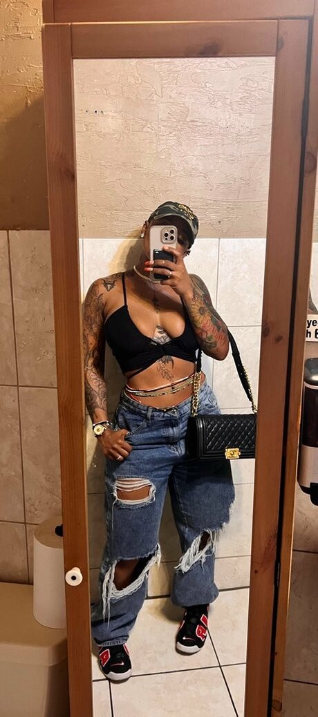 ItsJustRocky model top pictures