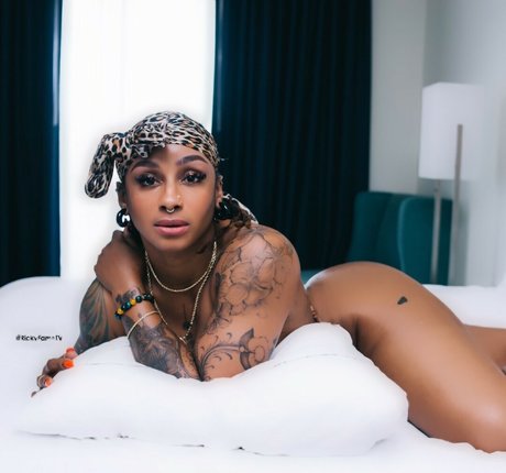 ItsJustRocky pornstar sexy galleries