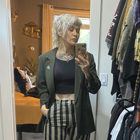 blonde muscle onlyfans porno pic