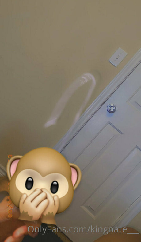 kingnate___ erotic model pic