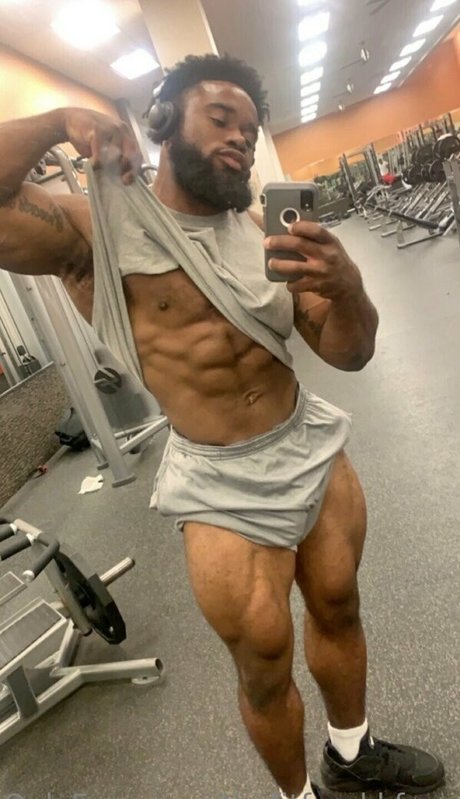 thefitfreakkfree model best img