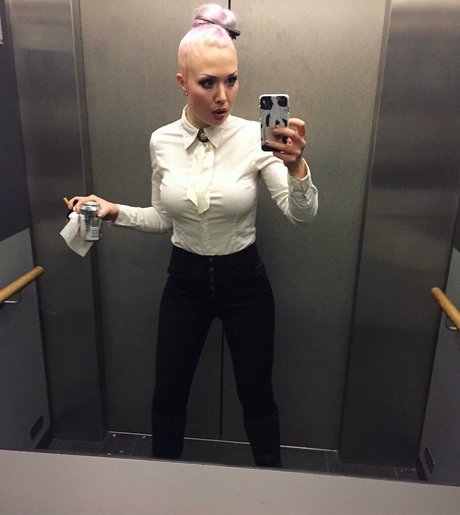 huge fake tits onlyfans sexy nudes pic