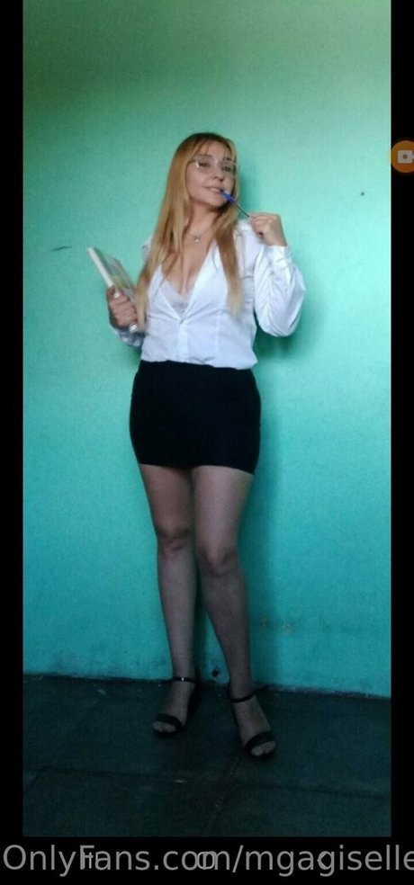 mgagiselle porn model photo