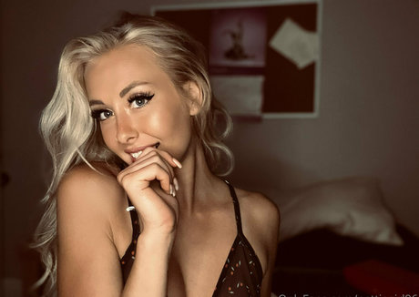 nattiegirl96 model art pictures