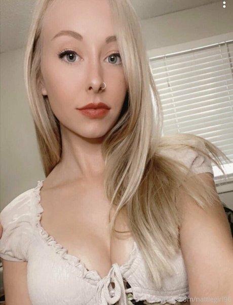 nattiegirl96 sexy actress photos