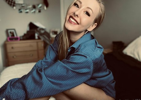 milf yoga onlyfans beautiful xxx image