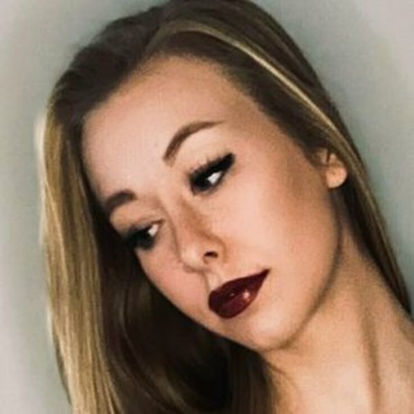 nattiegirl96 erotic star image