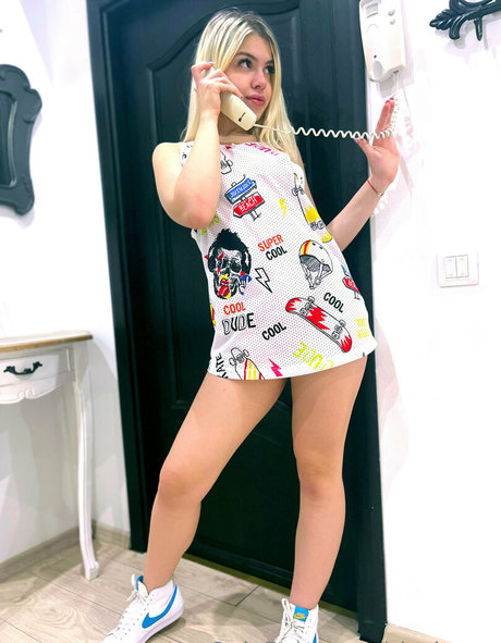 female popular onlyfans porno photos