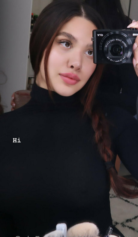 thedailydolly model exclusive picture