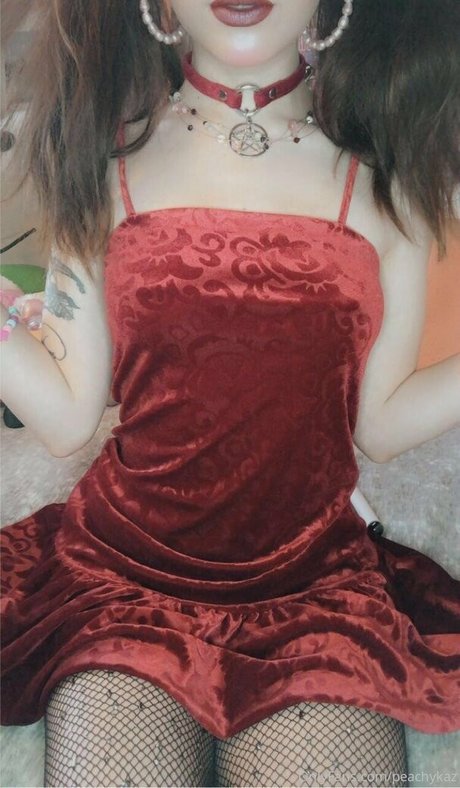 peachykaz nude model img