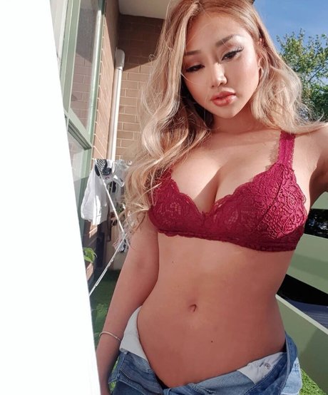 Rosie Ly star beautiful galleries